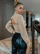 將圖片載入圖庫檢視器 Cali and Clyde-"Piper" 2 piece Turtleneck Knit Crop Sweater Tops for Ladies (S-L)